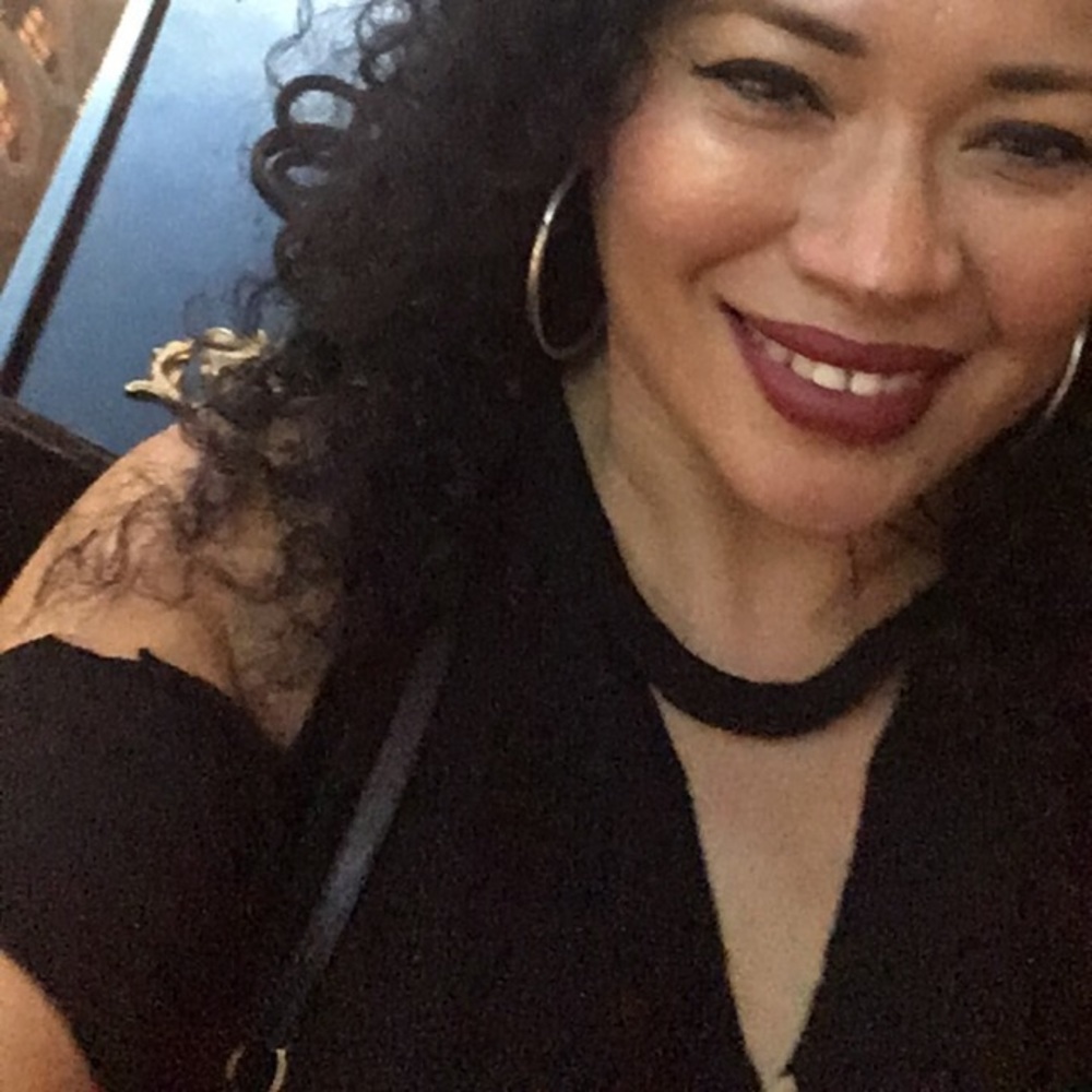 Meet your Posher, Debora